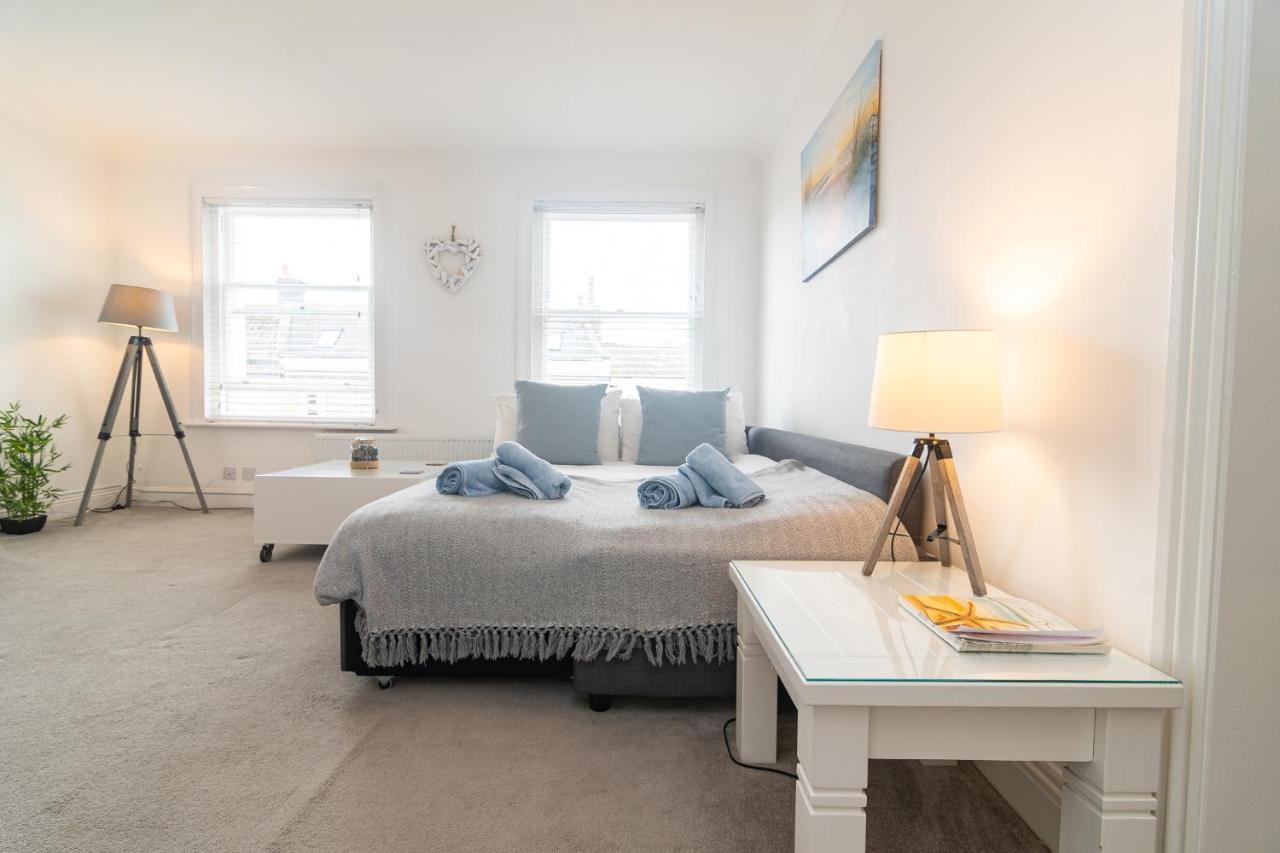 Light And Airy 1 Bedroom Flat 700M From The Beach Bournemouth Ngoại thất bức ảnh